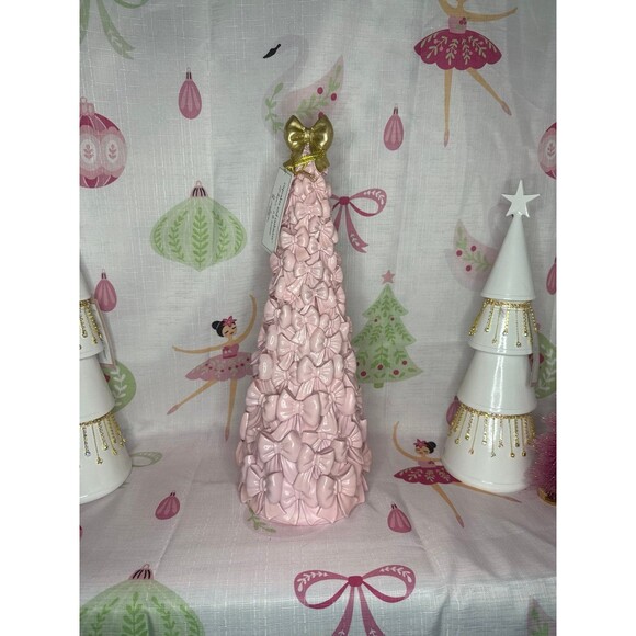 Cupcakes and Cashmere Pink Bow Tree - Picture 1 of 6